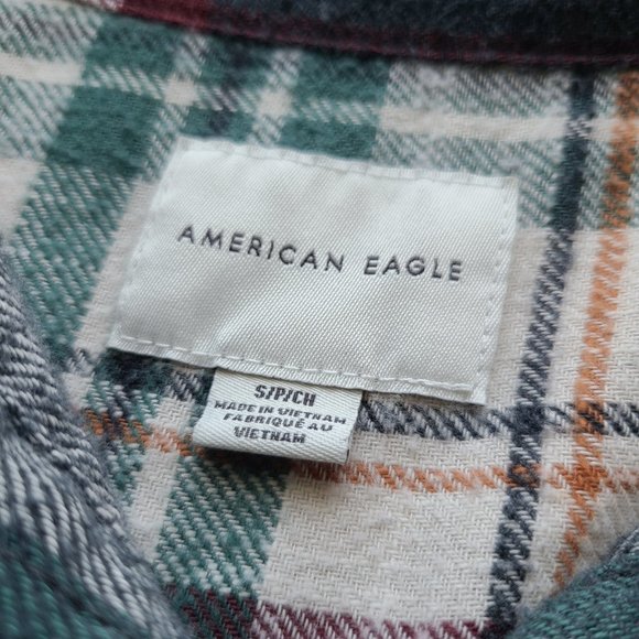 American Eagle Cropped Button Down Flannel NWOT - Picture 11 of 15